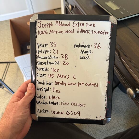 Joseph Abboud Extra Fine 100% Merino Wool V Neck Sweater US Men's L - Picture 6 of 6